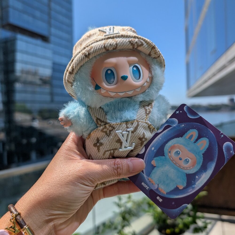 POP MART - Hope - The Monsters Labubu Big Into Energy Vinyl Plush